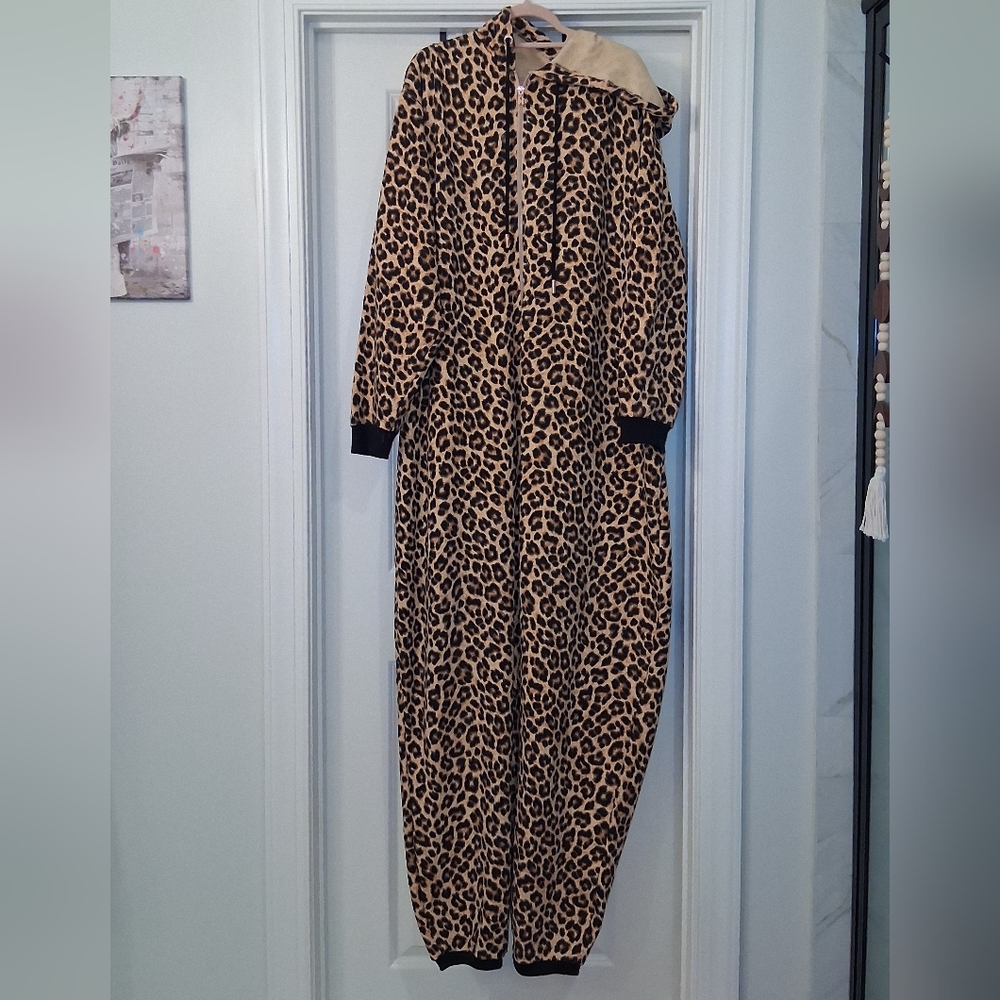 Savage X Fenty Leopard-Print Jumpsuit in Tan and Black - Picture 3 of 8